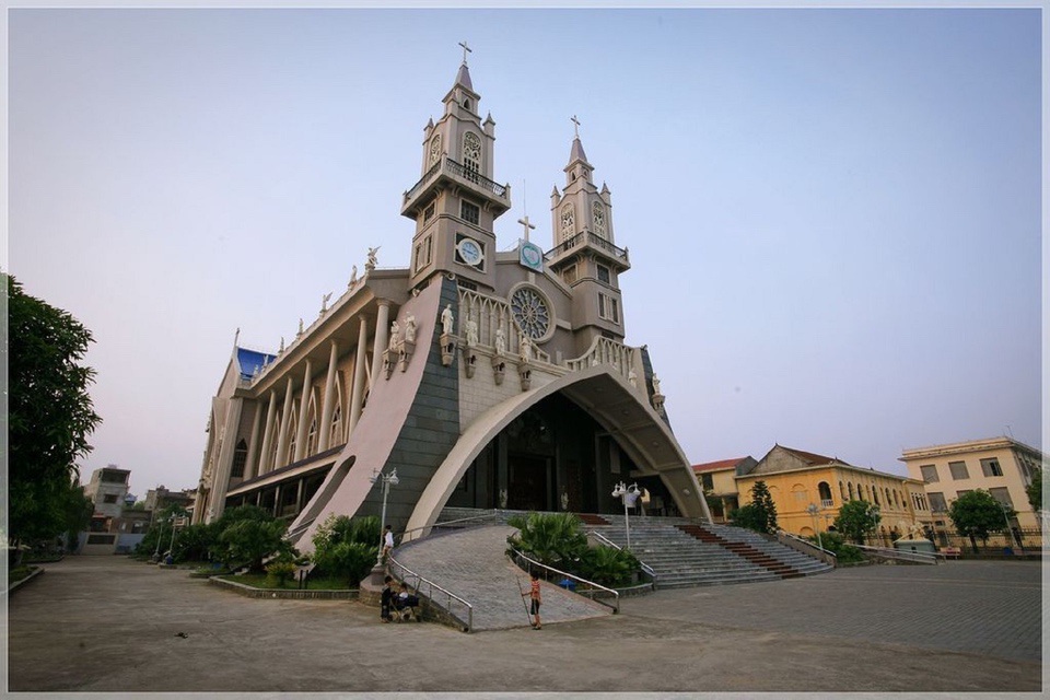 binh_chon_10_nha_tho_dep_nhat_viet_nam
